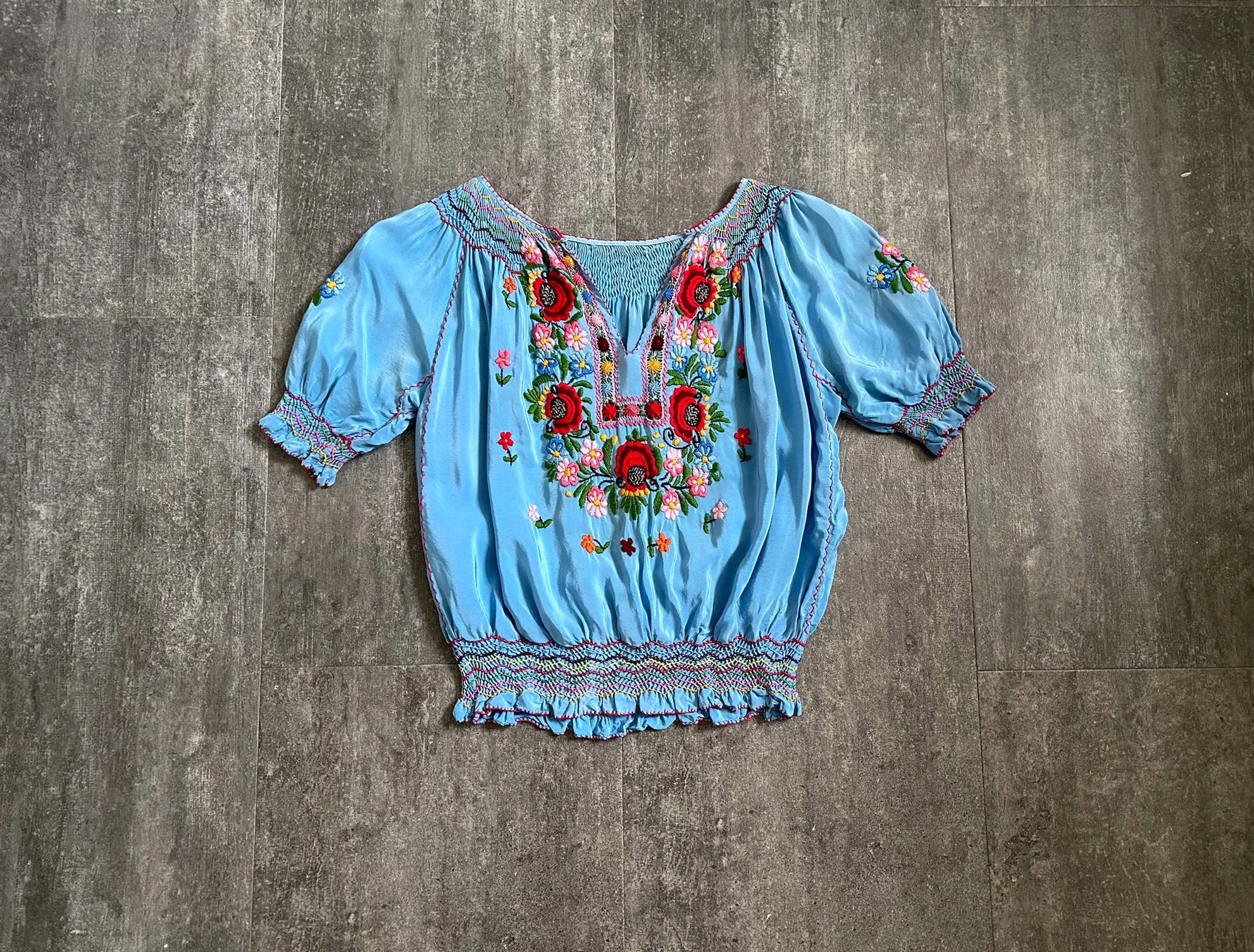 1930s blue silk Hungarian embroidered blouse . size xs to small