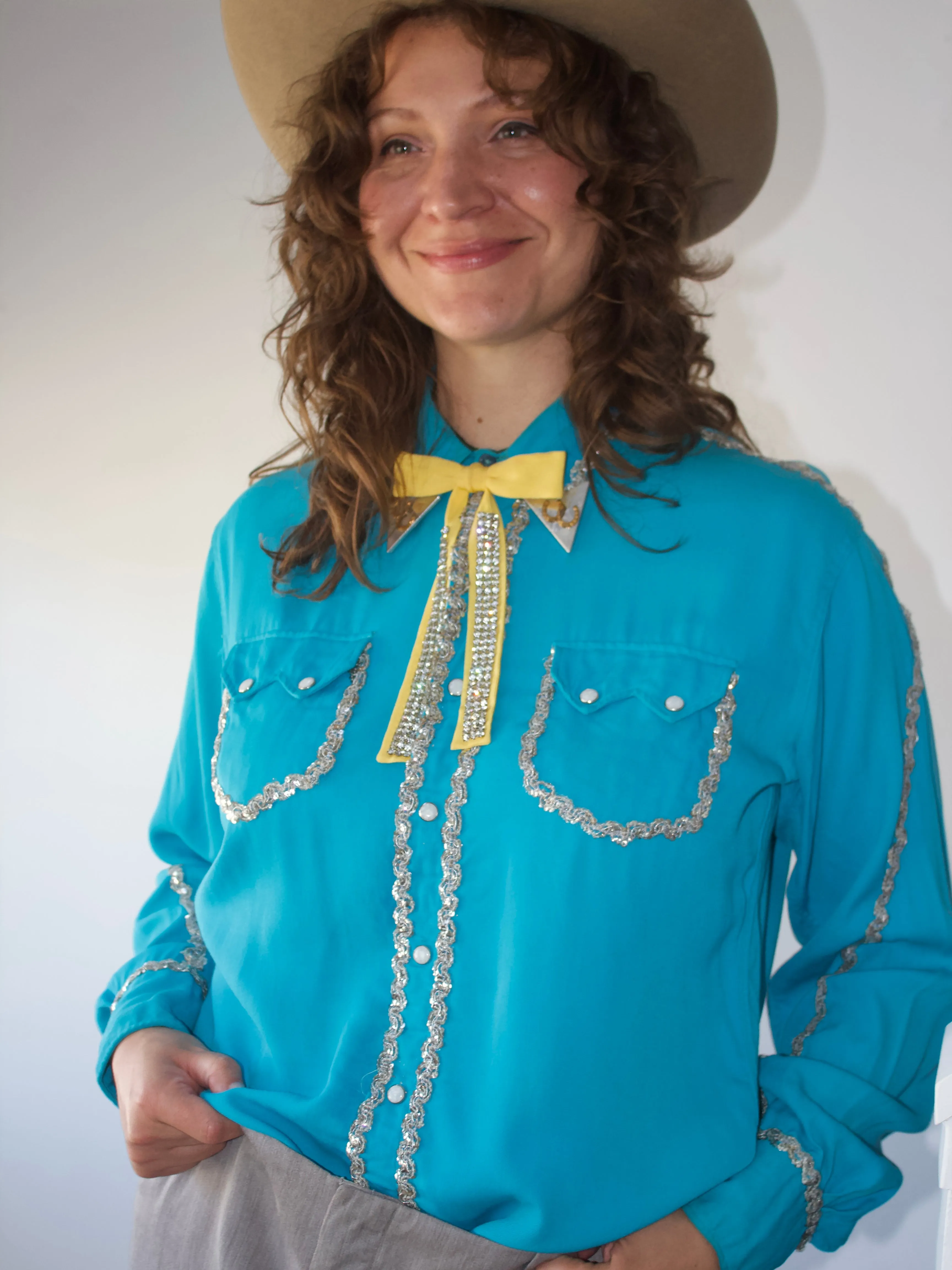1950s Lee 101 Electric Turquoise Sequin Embellished Western Two Piece Suit W* Bow Clip