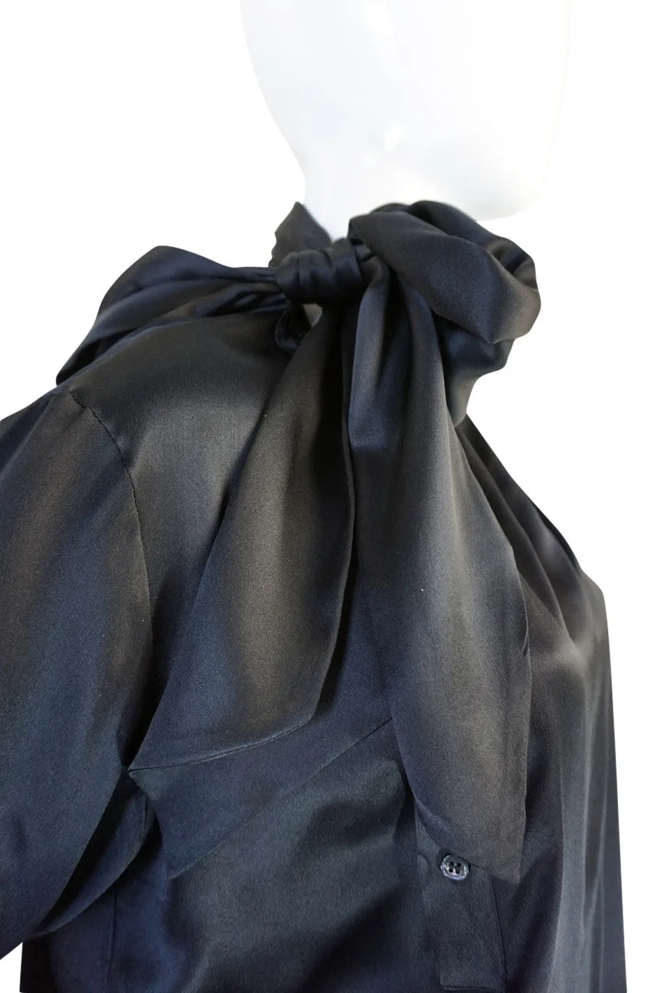 1970s Rich Black Silk Tie Yves Saint Laurent Top