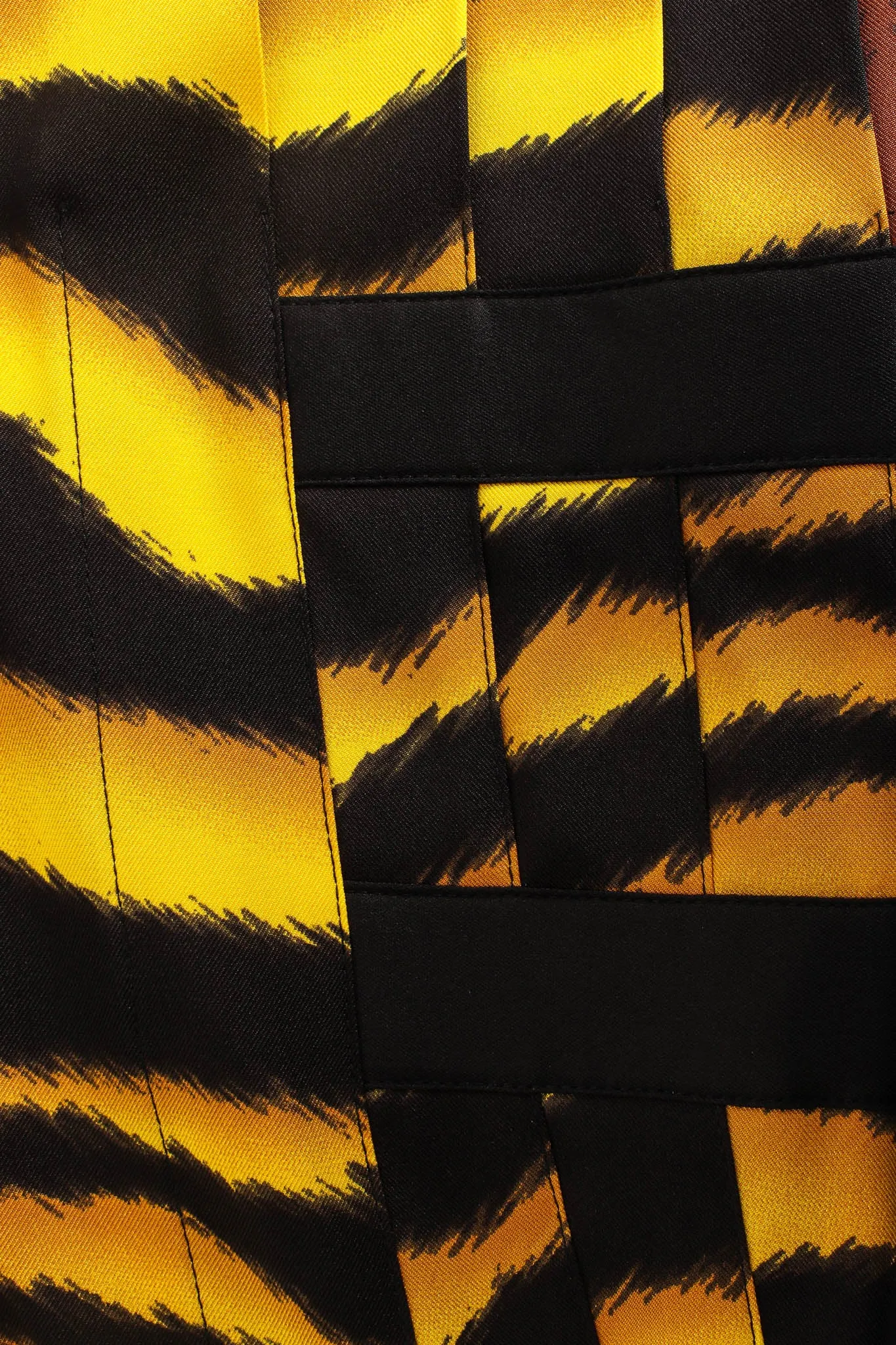 2004 A/W Tiger Pleat Tennis Skirt