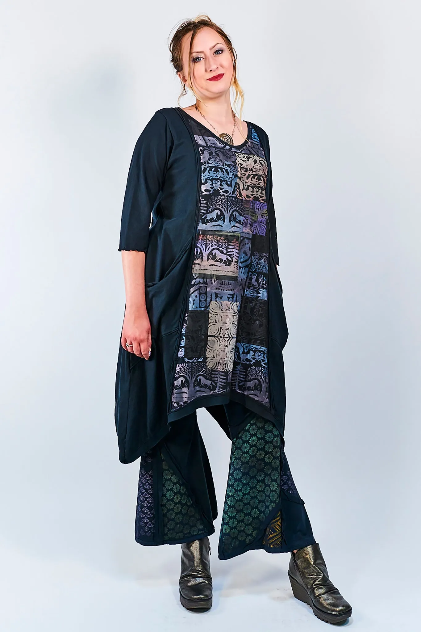 2298 Vector Black -Animal Garden