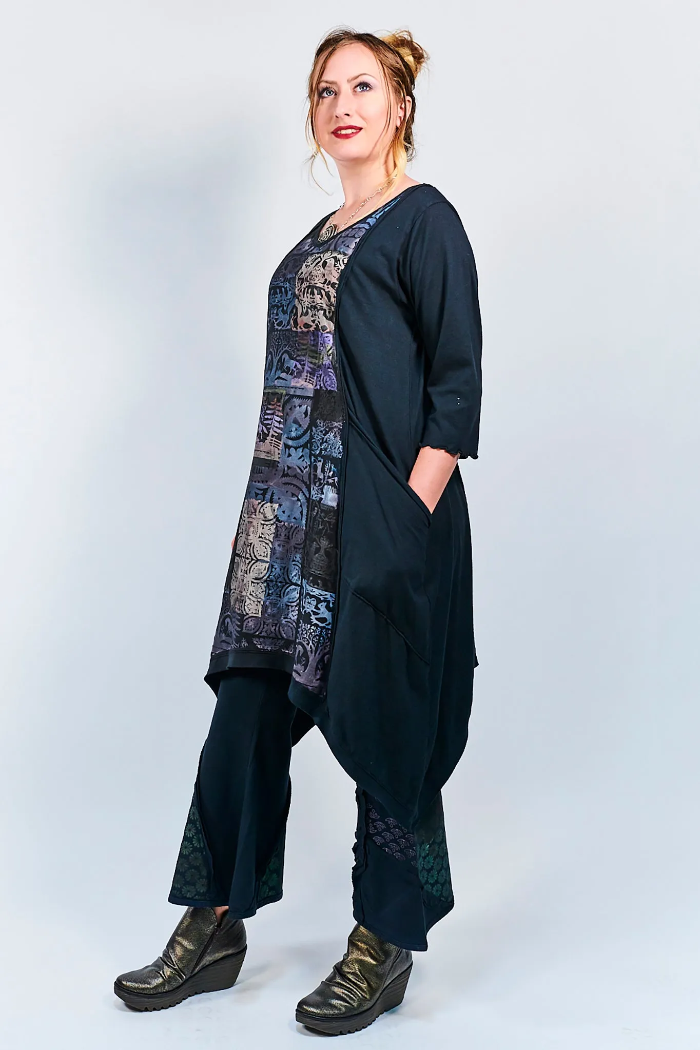 2298 Vector Black -Animal Garden