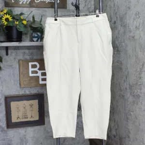 A New Day Women's Mid-Rise Regular Fit Pleated Pants. Cream Brown 18