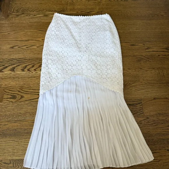 Adam Selman x Intermix White Lace and Pleat Midi Skirt