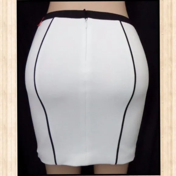 &quot;RAMY BROOK&quot; WHITE &amp; BLACK SHARKBITE HEM MINI BAXTER SKIRT SIZE: 6 NWT $295