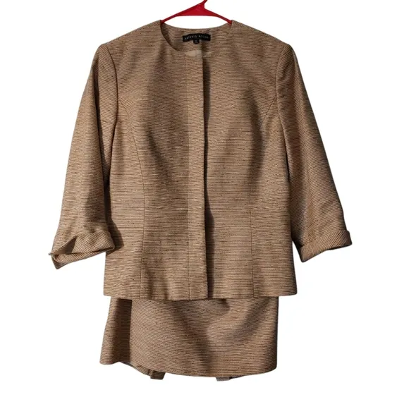 Antonio Melani Tan Textured Skirt Suit Set, Sz 8, Like New