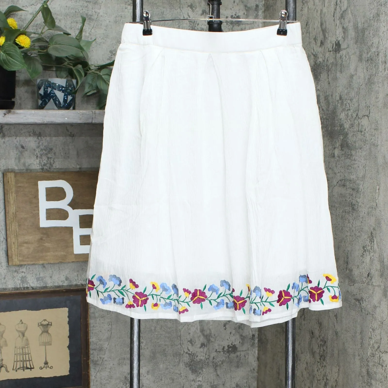 Antthony Mexicali Embroidered Floral Cotton Gauze Box Pleat Skirt White XL