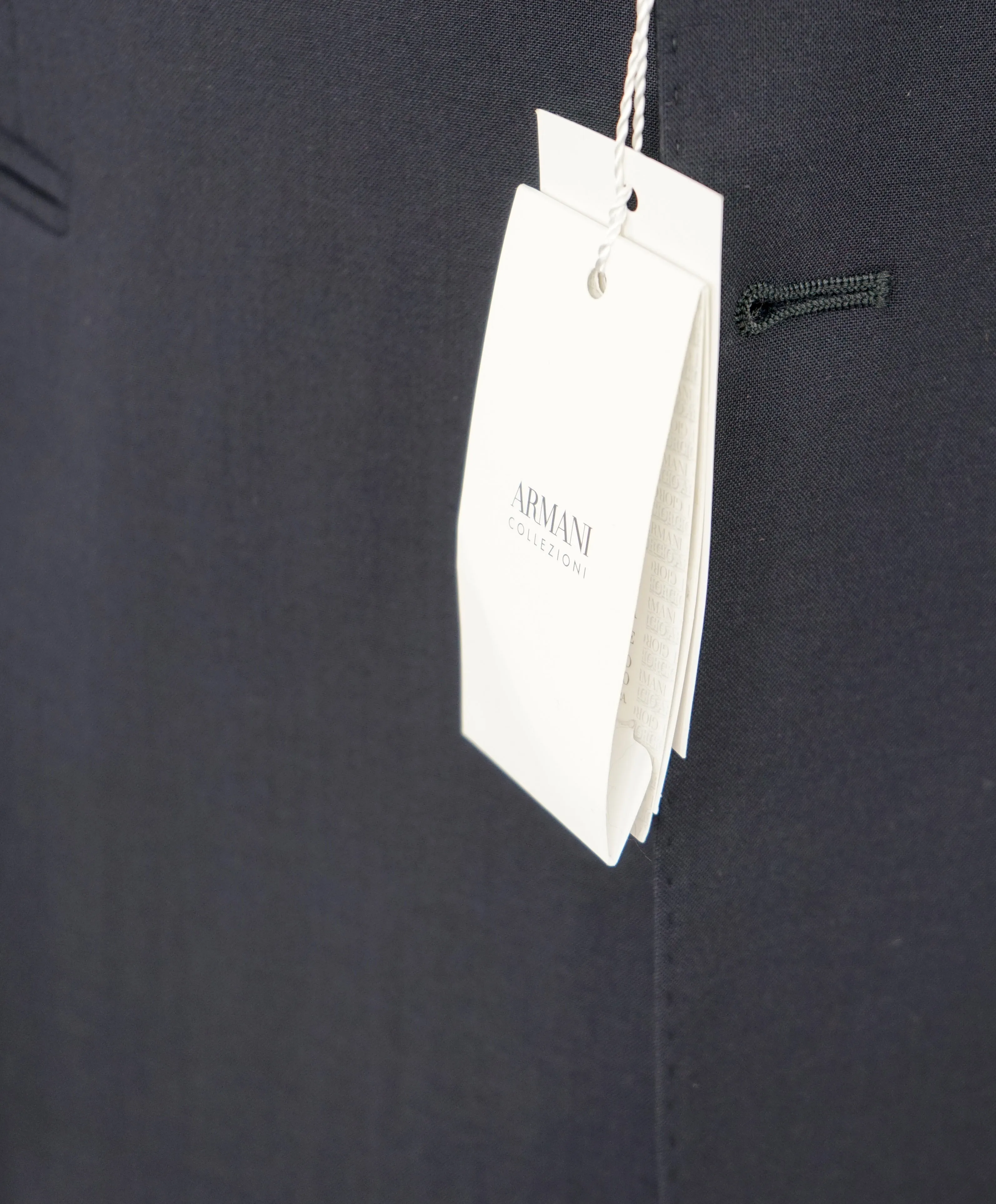 ARMANI COLLEZIONI - "M Line" Blue Slim 1-Button Tuxedo Peak Lapels - 40R