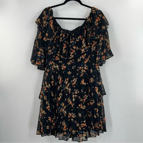 Bardot Ditsy Pleat Dress in Water Floral Size 10