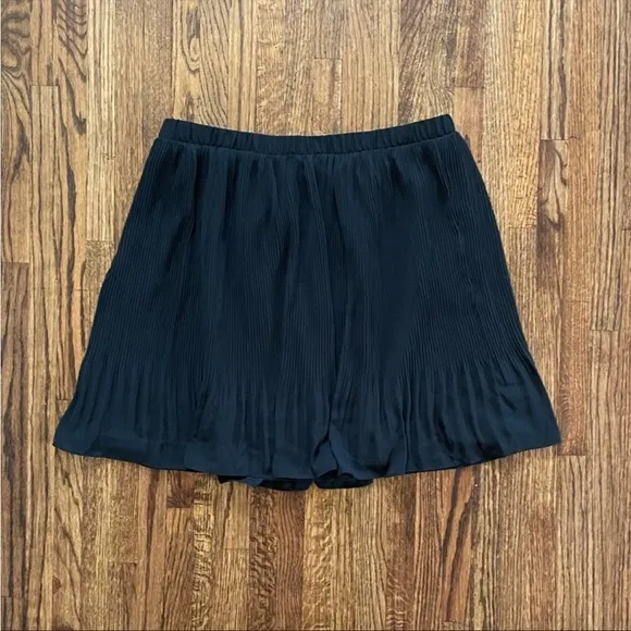 BB Dakota by Steve Madden Women's Life Com-Pleat Skirt in Black NWT