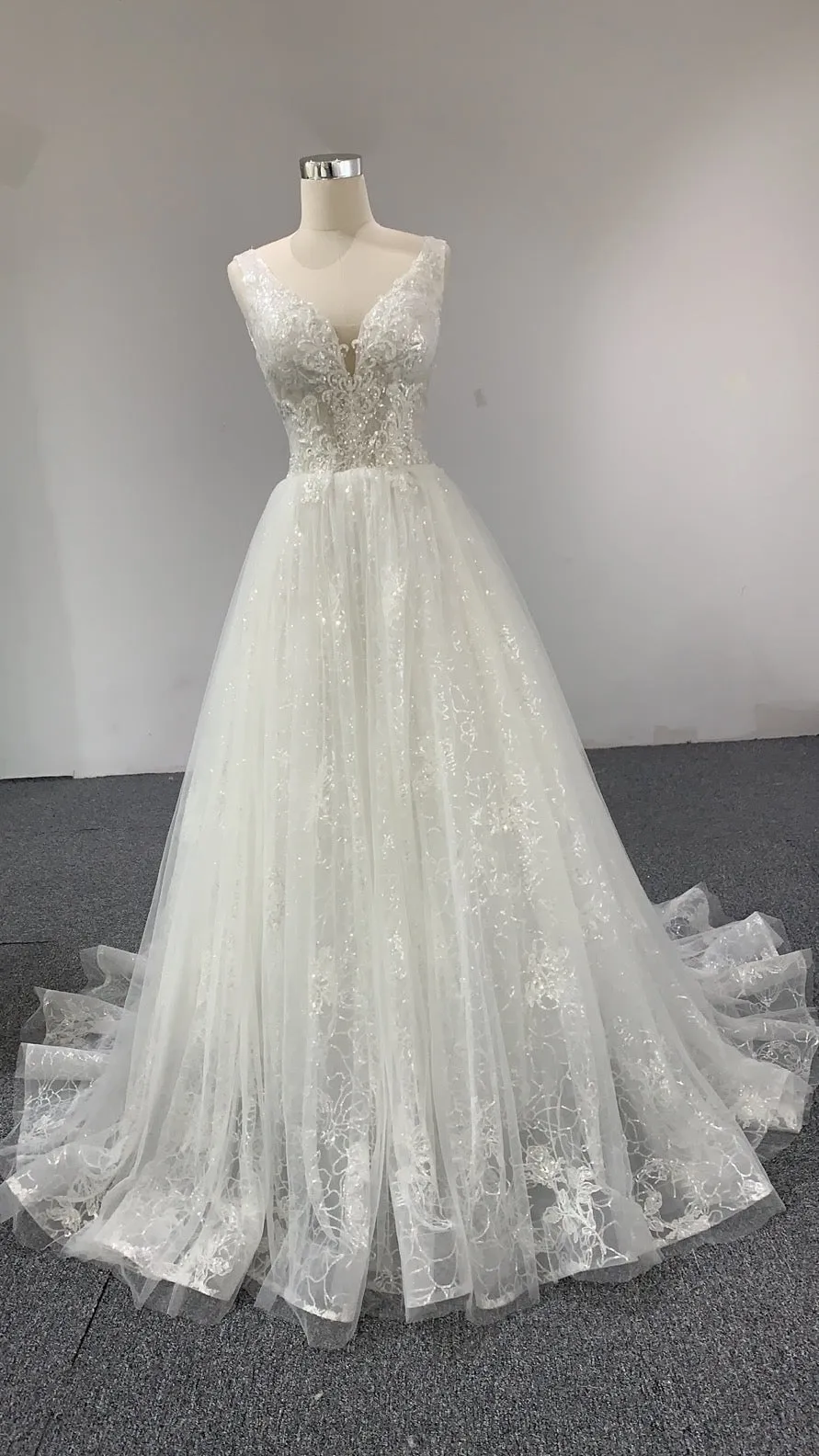 BYG stunning beautiful A line wedding dress