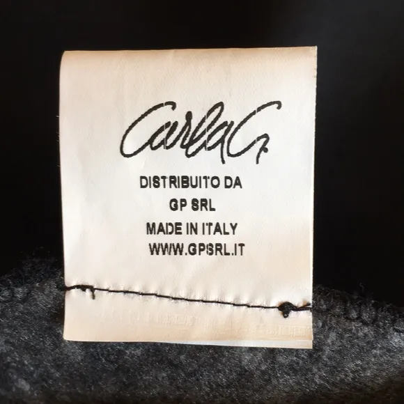 Carla G classic black skirt