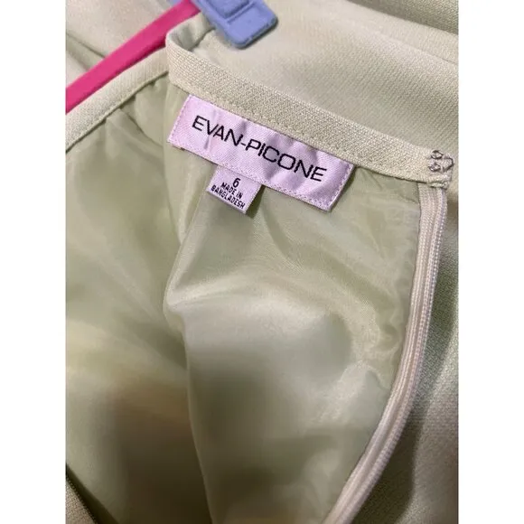 Evan-Picone Light Green Skirt Suit Set Size 6