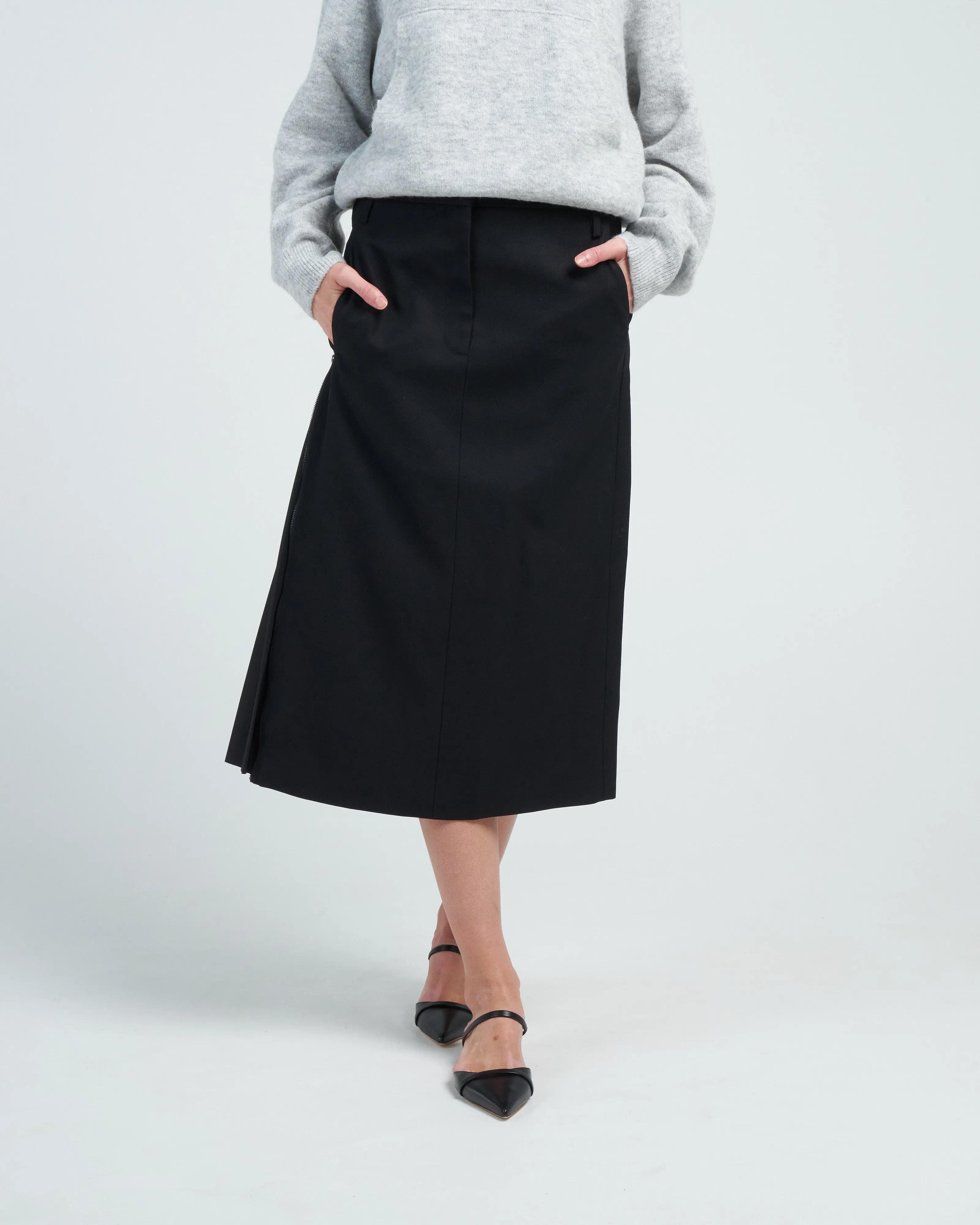 grain de poudre trouser skirt with pleat panel - black