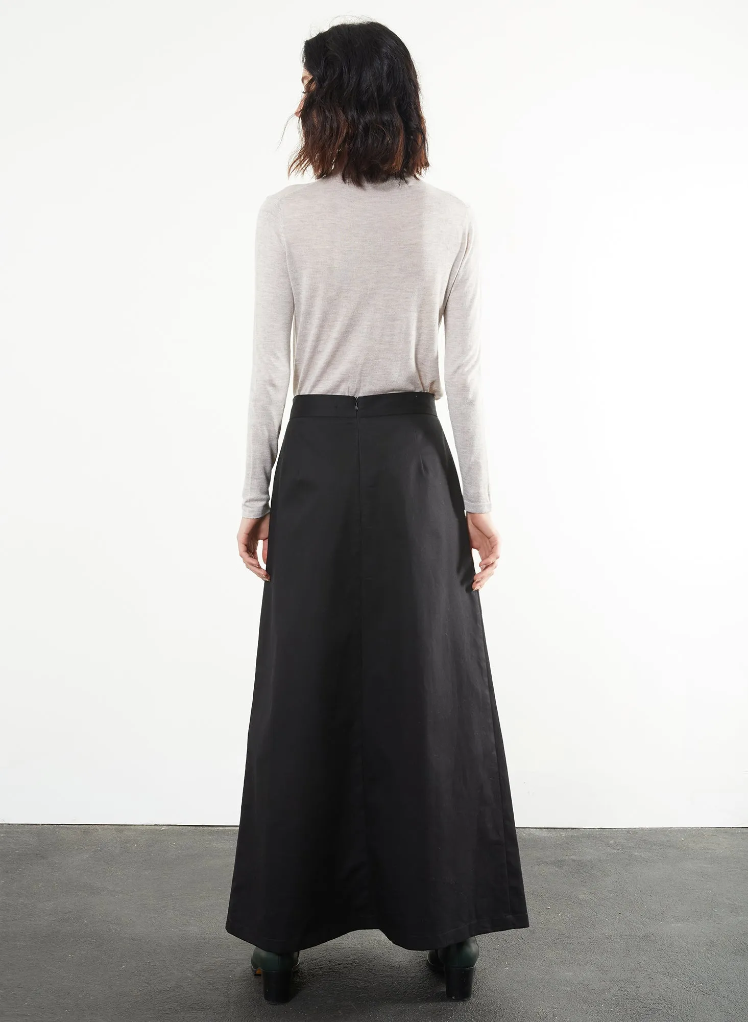 Inverted Pleat Skirt - Black - S (RESALE ITEM)