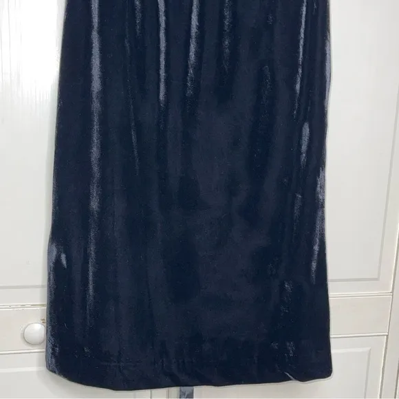 J.Crew Women’s Black Velvet Velour Pull On Straight Skirt Size Small