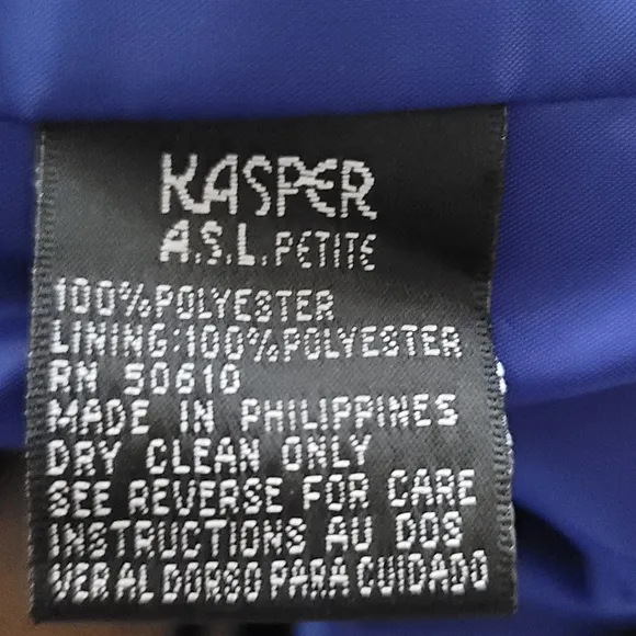 Kasper A.S.L. Petite Women's Short Sleeve Blue Skirt Suit. Size 14P
