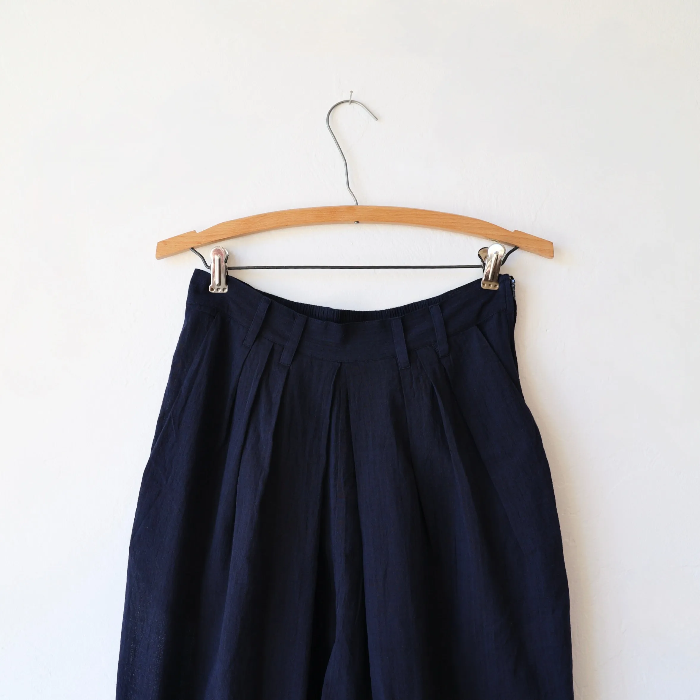 Khadi and Co. Cotton Pleated Pants - Dark Indigo