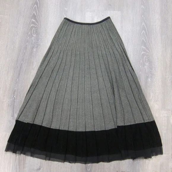 Komarov Herringbone Skirt Suit Diamond Quilt Pin Tuck &amp; Pleated Skirt