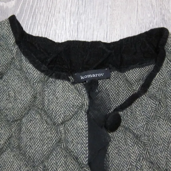 Komarov Herringbone Skirt Suit Diamond Quilt Pin Tuck &amp; Pleated Skirt