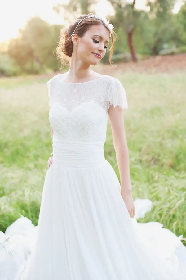 Lace Short Sleeves Bride Dress with Chiffon Skirt
