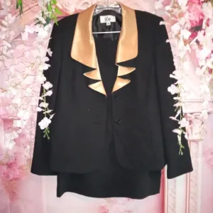 Le skirt suit