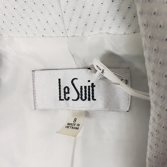 Le Suit 3 Button Skirt Suit Women's size 8 White w Blue mini polka-dot Polyester
