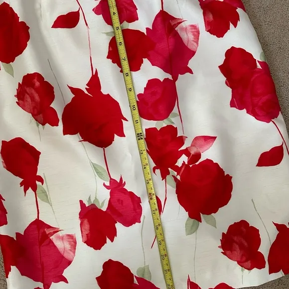 Le Suit Skirt, floral print, size 8