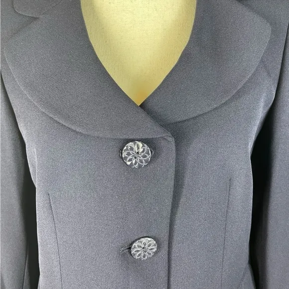 Le Suit Skirt Suit Set Skirt and Blazer Size 8 NWT