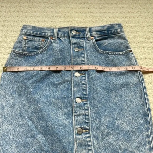 Levi's Button Thru Denim Mom Skirt in Heart Of Stone Blue Size 28