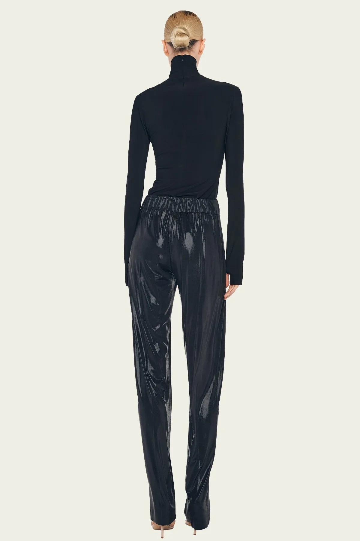 Low Rise Pleated Trouser in Black