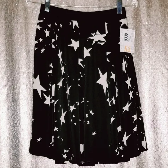 LuLaRoe BNWT XS Madison - black with white stars! ⭐