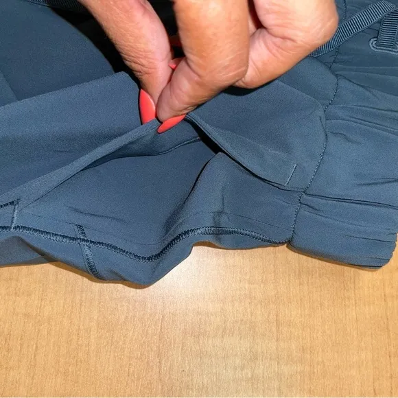 Lululemon On The Fly Skirt *21&quot;Sea Steel size 4