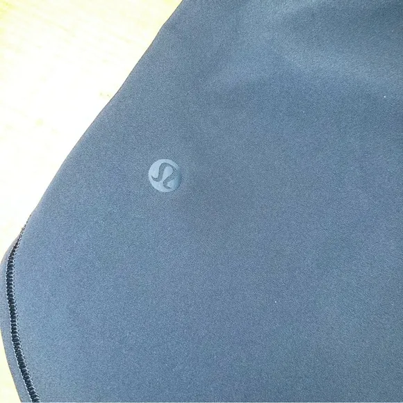 Lululemon On The Fly Skirt *21&quot;Sea Steel size 4