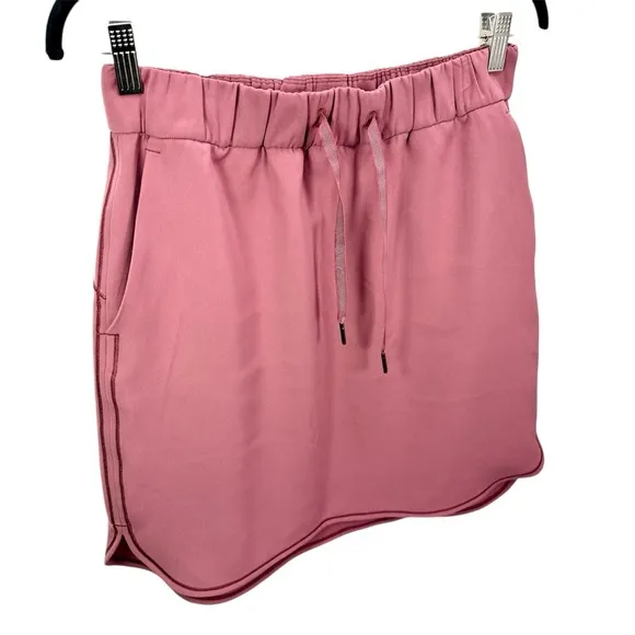 Lululemon On The Fly Skirt Woven, Misty Merlot