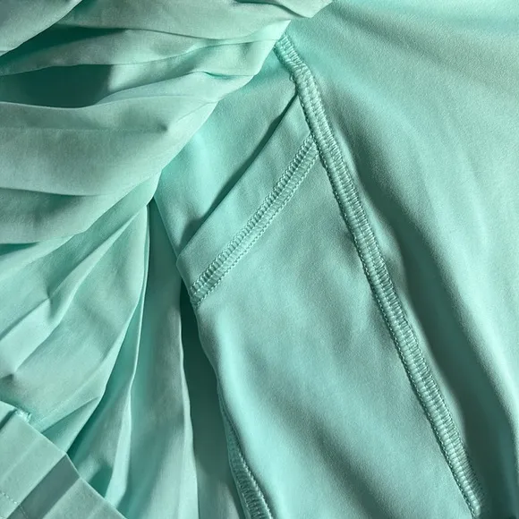 Lululemon Pleat to Street Skirt II‎ Sz 4