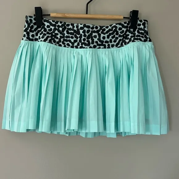 Lululemon Pleat to Street Skirt II‎ Sz 4