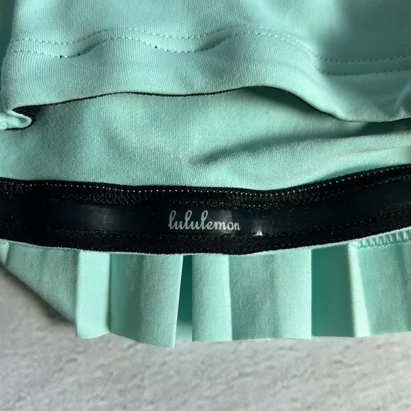 Lululemon Pleat to Street Skirt II‎ Sz 4