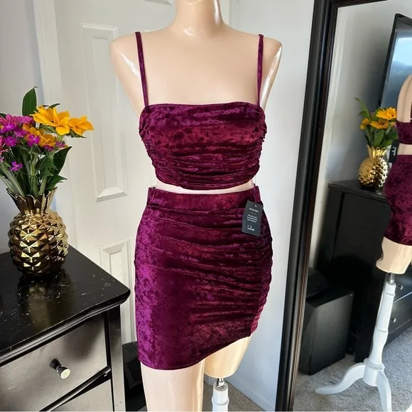 LULU’S LITERAL LEGEND VELVET RUCHED TWO PIECE MINI DRESS