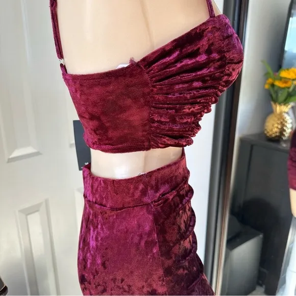 LULU’S LITERAL LEGEND VELVET RUCHED TWO PIECE MINI DRESS