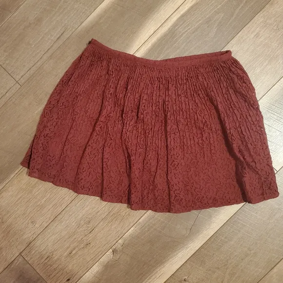 Madewell Red Flora Lace Pleat Mini Skirt- NWT