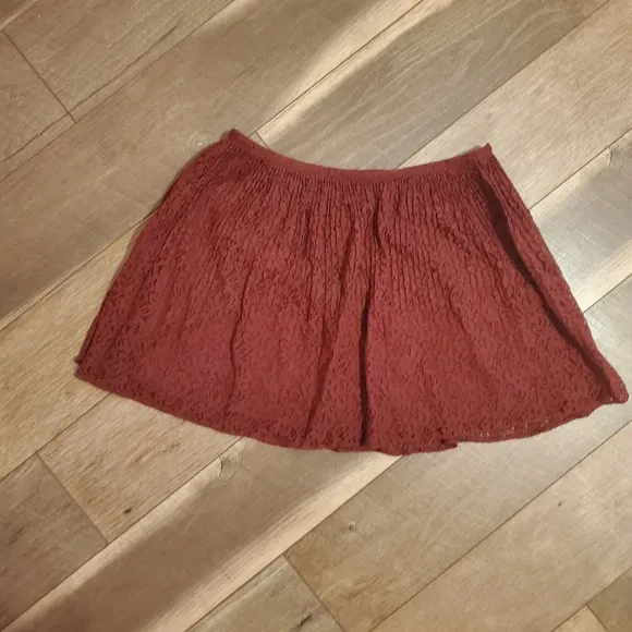 Madewell Red Flora Lace Pleat Mini Skirt- NWT