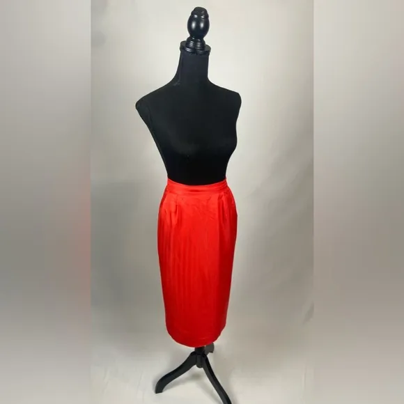 Matching set skirt suit Vintage 80s, 2 pc Red gold buttons &amp; chain Plus Size