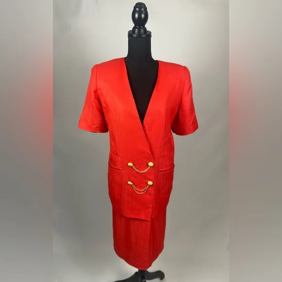 Matching set skirt suit Vintage 80s, 2 pc Red gold buttons &amp; chain Plus Size