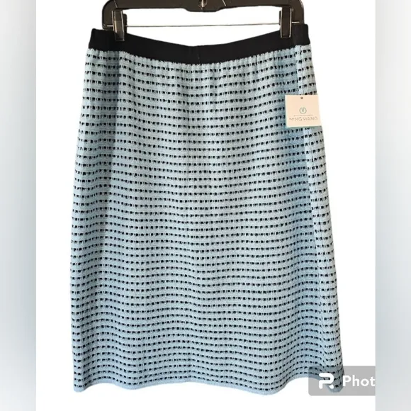 Ming Wang Stripe Knit Pull On Skirt NWT Size Large.  Light blue and black