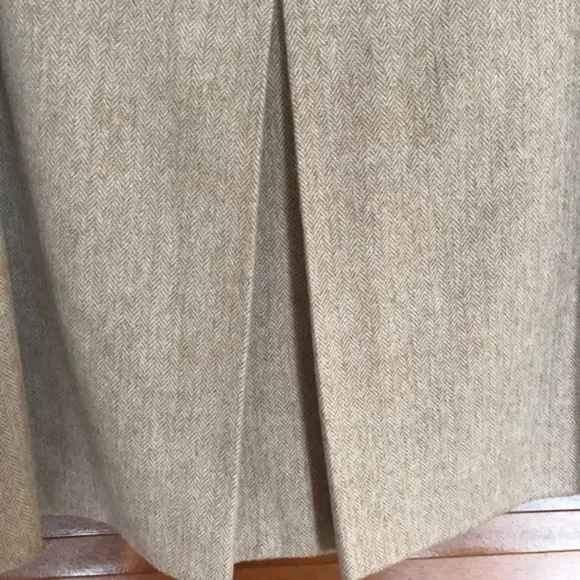 MK Maska beige angora wool box pleat suit skirt