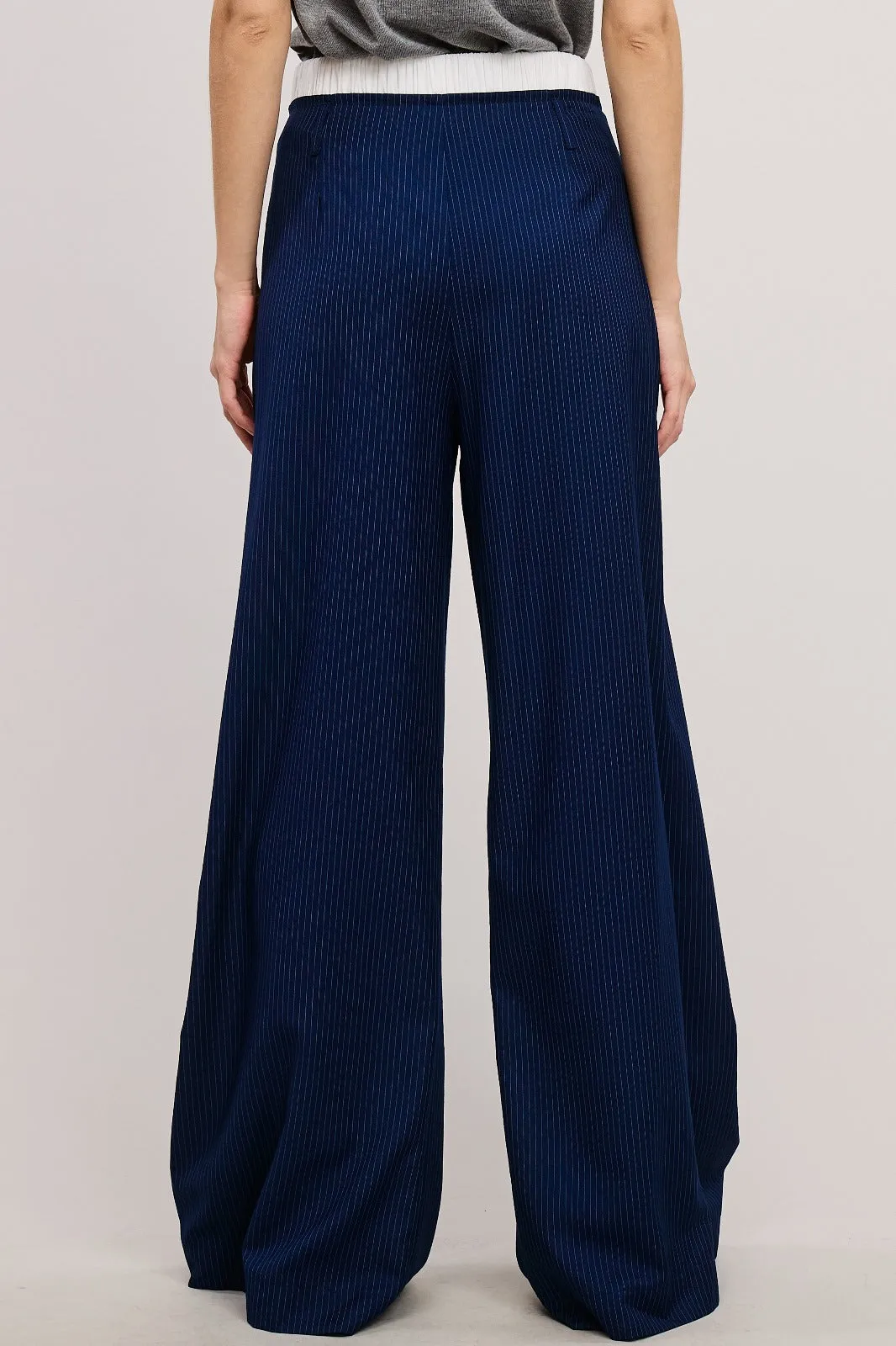 NAVY STRIPE PLEATED PANTS