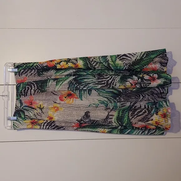 New York &amp; Company Tropical Floral Zebra Print Skirt Eyelet Overlay Size Medium