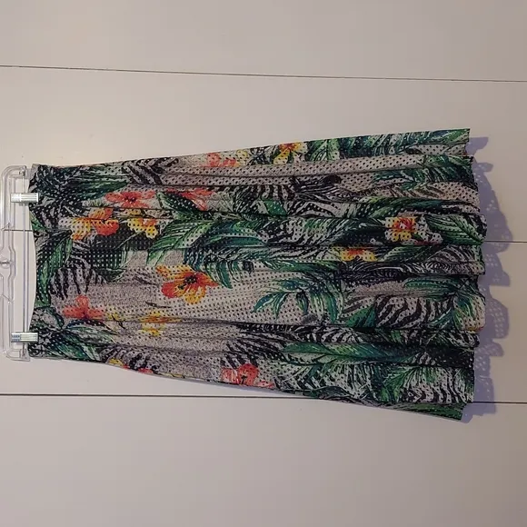 New York &amp; Company Tropical Floral Zebra Print Skirt Eyelet Overlay Size Medium