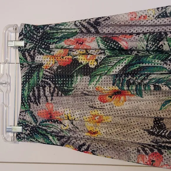 New York &amp; Company Tropical Floral Zebra Print Skirt Eyelet Overlay Size Medium